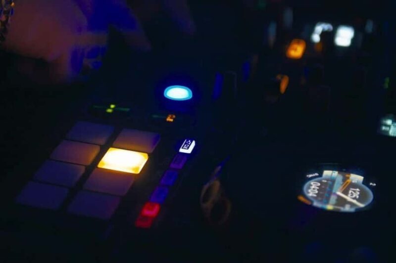 Sydney: 3 Hour Abba Tribute Show Harbour Cruise with Buffet - Key Points