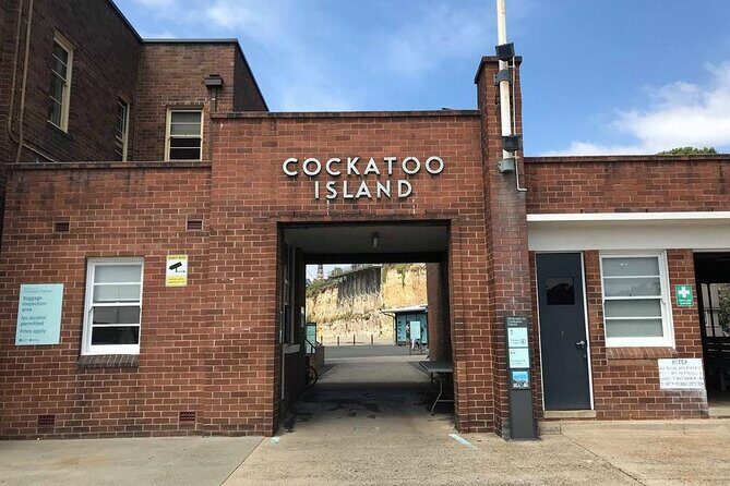 Sydney Cockatoo Island Escape: Convict Adventure Game - Key Points