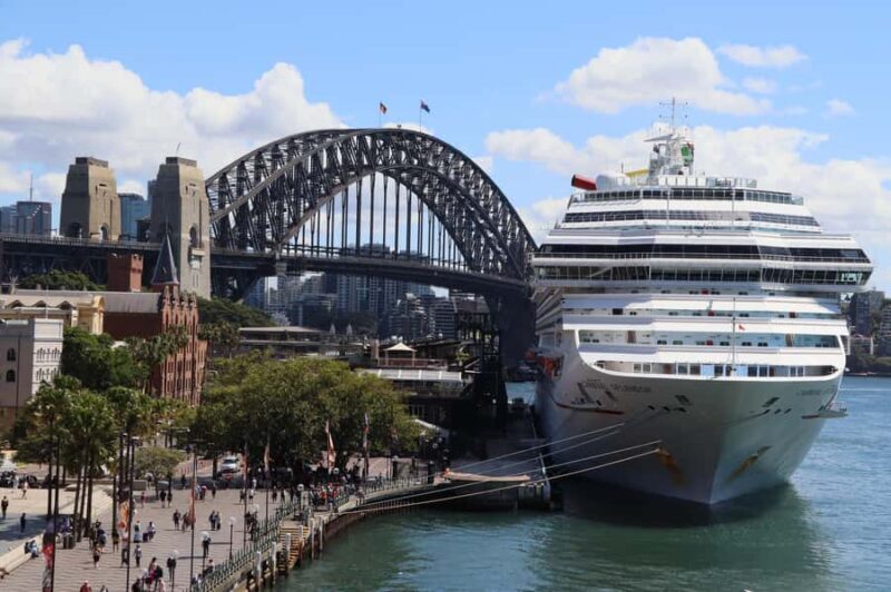 Sydney Half Day private tour: see Opera House, Bondi Beach - FAQ