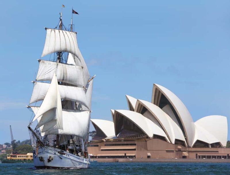 Sydney: Harbor Sunset Cruise with Dinner - The Ships and Setting