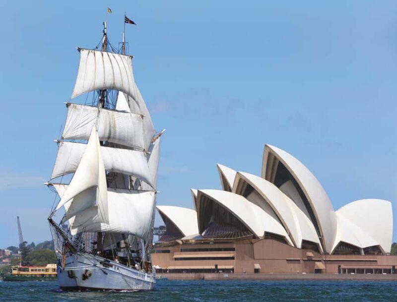 Sydney Harbor: Theatrical Pirates Cruise - An In-Depth Look at the Pirate Cruise Experience