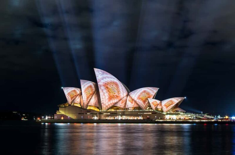 Sydney Harbour: 30 Minute Slow Jet Boat Vivid Cruise - FAQs