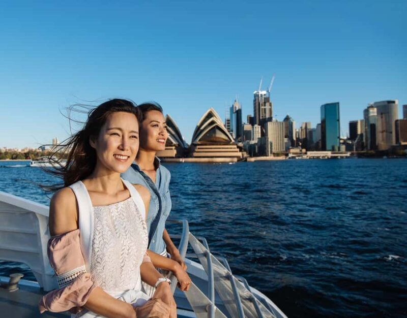 Sydney: Hop-on Hop-off Harbour Cruise with Commentary - Key Points