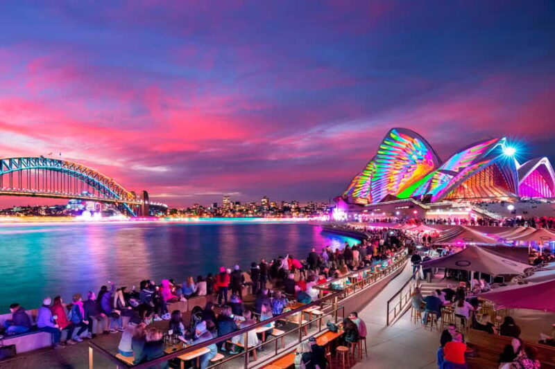Sydney: Premium Catamaran Vivid Cruise with Welcome Drink - Key Points