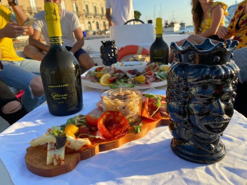 Syracuse: Boat tour with aperitif - Key Points