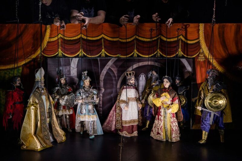 Syracuse: Sicilian Puppet Show with visit behind the scenes - The Depth of Culture and History