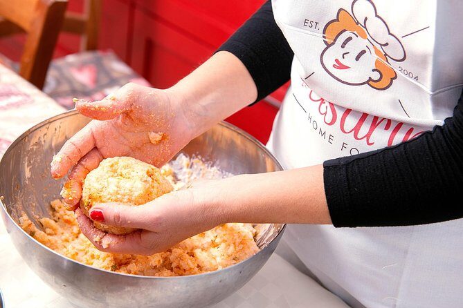 Syracuse Walking Tour & Traditional Cooking Class with Wine - A Detailed Breakdown of the Experience