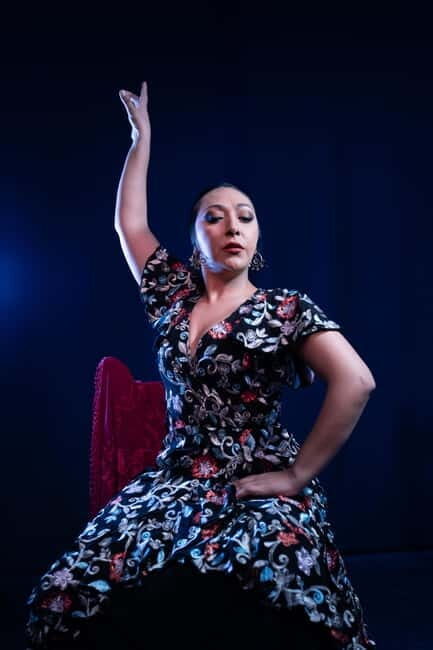 Tablao Flamenco La Exclusiva in Seville and Tinto de Verano - Key Points