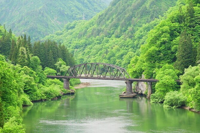 Tadami Line Tour and Private Boat Night Tour of Mugenkyo Ravine - Who Is This Tour Best For?