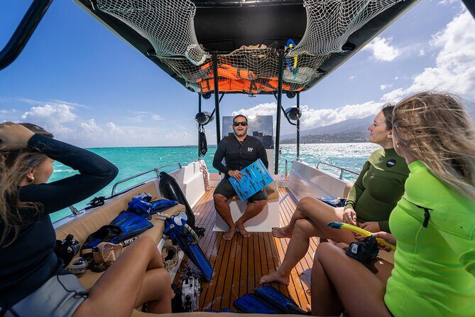 Tahiti Lagoon Snorkeling and Lunch Boat Tour (6 pax max) - A Closer Look at the Tour Experience