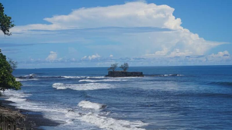 Tahiti: Northeast Coast Waterfalls&Viewpoints Half Day Tour - Exploring Tahiti’s Northeast Coast: An In-Depth Review of the Waterfalls & Viewpoints Half-Day Tour
