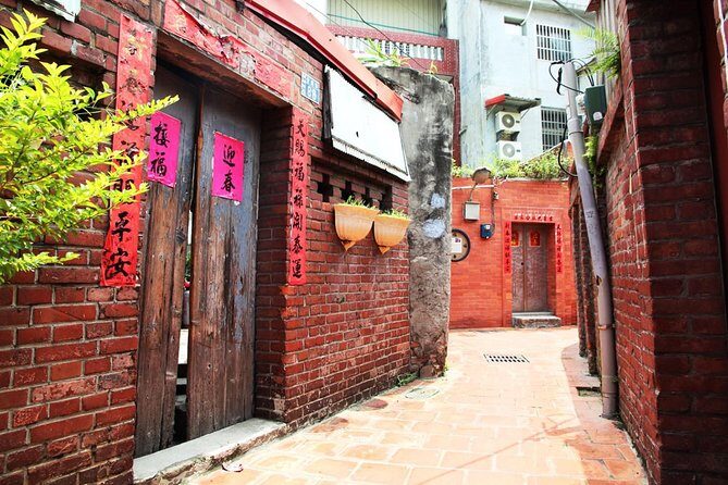 Taichung & Lukang 1 Day Tour - Key Points