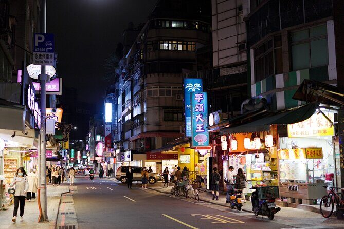 Taipei Day Tour: CKS Memorial Hall, 101, Bangka & Dadaocheng - FAQs