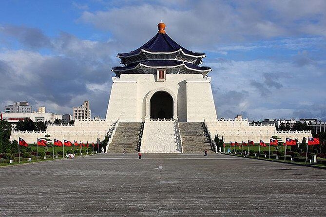 Taipei Private Custom Tours with a Local: Highlights & Hidden Gems - Exploring Taipei with a Private Local Guide: A Balanced Look at a Customizable Experience