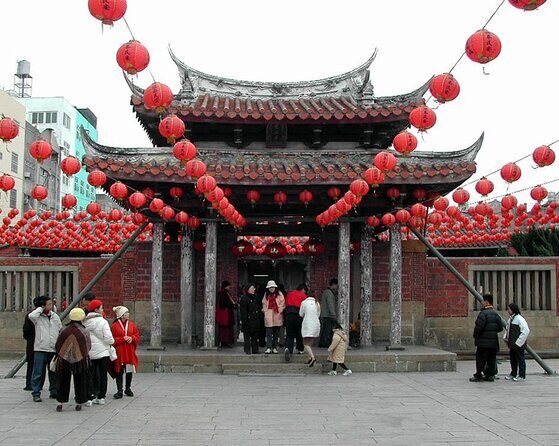 Taipei's Origin & Longshan Temple - Taiwan Cultural Walking Tour - Key Points