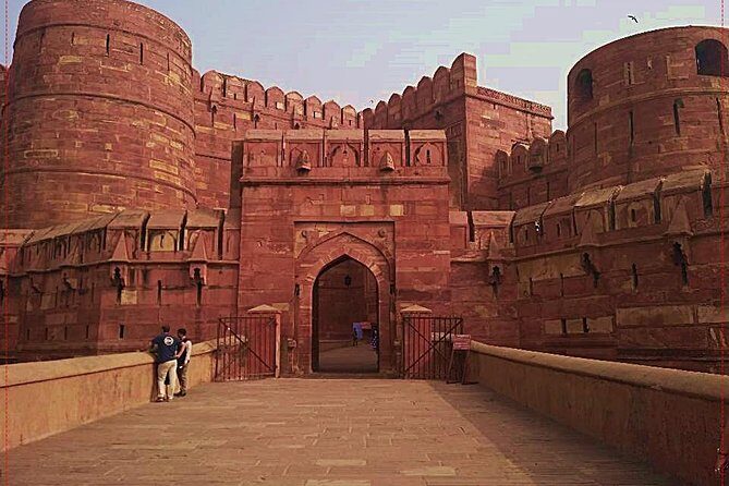 Taj Mahal, Agra Fort, & Fatehpur Sikri Day trip From Delhi by car - The Experience Breakdown: What to Expect