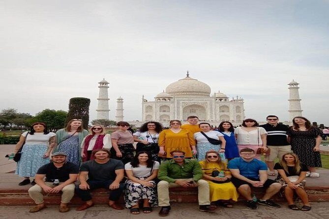 Taj Mahal & Agra Private Tour by Express Train from Delhi-All Inclusive - Lunch at a Multi-Cuisine Restaurant: Rest & Refresh