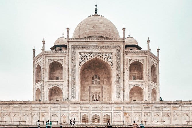 Taj Mahal Agra Tour by Gatimaan Express Train - An In-Depth Look at the Experience
