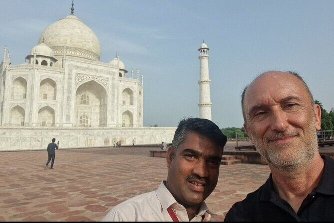 Taj mahal and Agra city sightseeing tour by car with options - Exploring Agra Fort