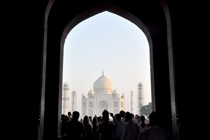 Taj Mahal and Agra Fort Tour by Car- All Inclusive - Exploring Agra Fort: A Majestic Red Fortress