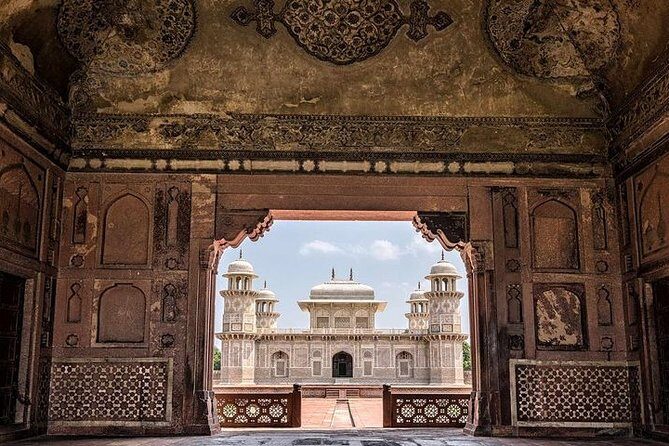 Taj Mahal And Agra Tour From Delhi by Car- Including Lunch - FAQ