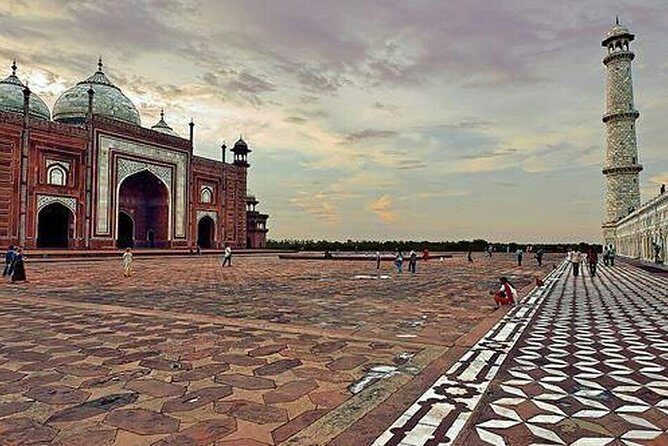 Taj Mahal And Fathepur Sikri - Who Should Book This Tour?