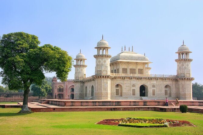 Taj Mahal Day Tour from Delhi by Car - In-Depth Review of the Taj Mahal Day Tour from Delhi