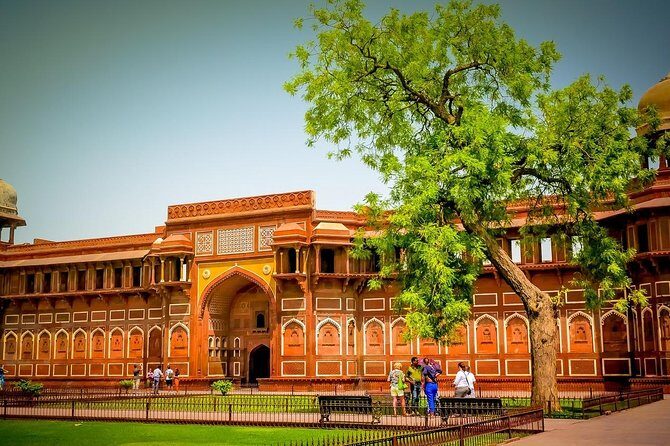 Taj Mahal Day Trip from Delhi Ending in Jaipur - FAQs