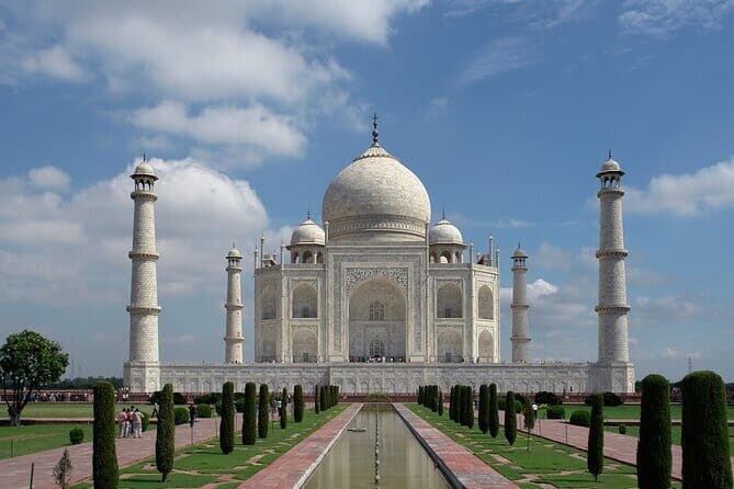 Taj Mahal Day Trip from New Delhi Airport - The Experience in Detail