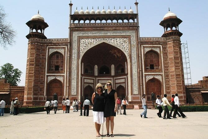 Taj Mahal Day Trip Including Same Day Flights from Mumbai - Authentic Experiences and Reviewer Insights