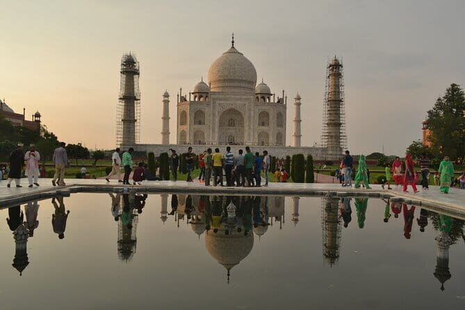 Taj Mahal Private Day Tour From Delhi with Transportation - The Itinerary in Detail: What to Expect