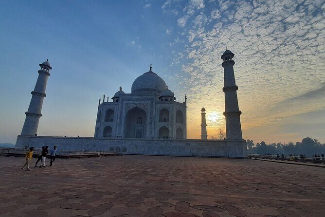 Taj Mahal Sunrise Day Tour From Delhi - What We Love About This Tour