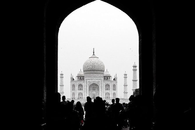 Taj Mahal Sunrise Tour by Car From Delhi - Lunch and Additional Experiences