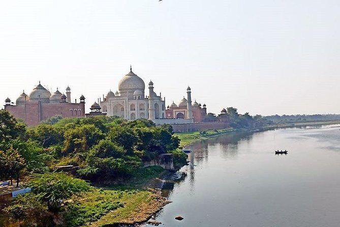TAJ MAHAL TOUR (1 Nights /2 Days) - Key Points