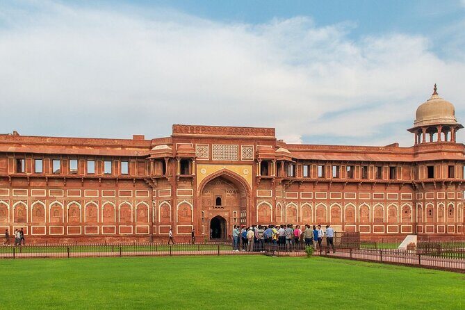 Taj Mahal Tour by Gatimaan Express Train - The Journey Begins: From Delhi to Agra by Gatimaan Express