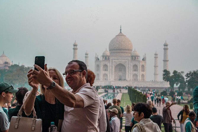 Taj Mahal Tour By Luxury Car- All Inclusive - Key Points
