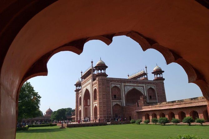 Taj Mahal Tour with Local Old Kinnari Bazar. - The Value of the Tour Experience