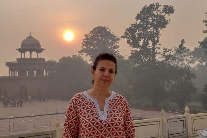 Taj Mahal Tour with Local Old Kinnari Bazar. - The Sum Up