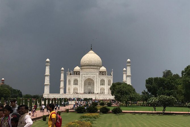Taj Mahal With Fatehpur Sikri From Delhi - FAQs