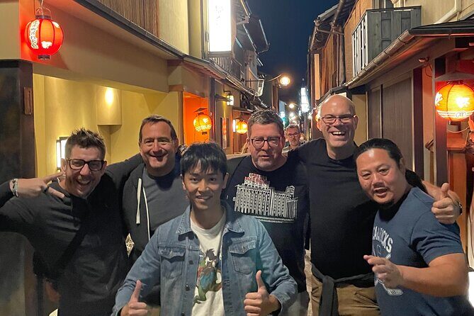 Takashi's local food adventure through Gion Kyoto tips of Ramen - What Makes This Tour Stand Out?