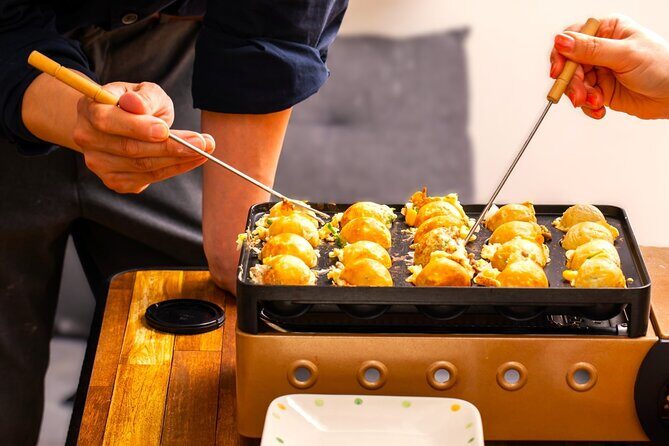Takoyaki making experience ~Japan's popular street food~ - Exploring the Takoyaki Making Experience in Tokyo