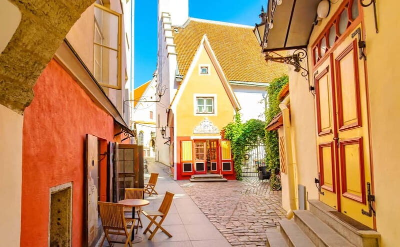 Tales of Tallinn: 4-hour Combo Bus & Walking Tour - The Value of the Tour