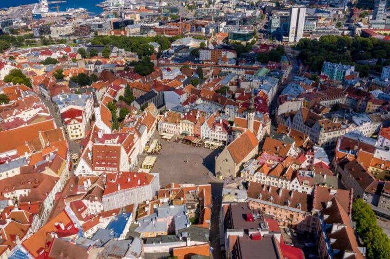 Tallinn: 2-hour Best Intro Walking Tour with a Local - The Experience from a Reviewers Perspective