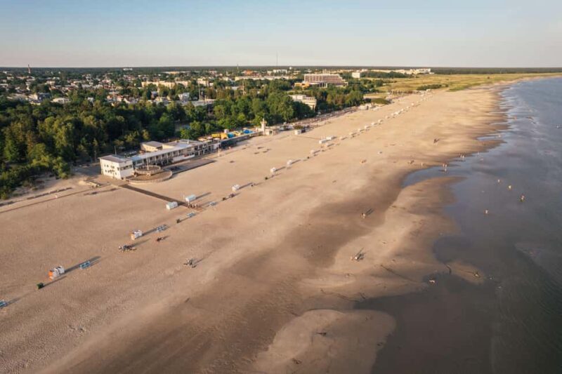 Tallinn: Hidden Gems of Pärnu day trip 8h - Transport & Duration