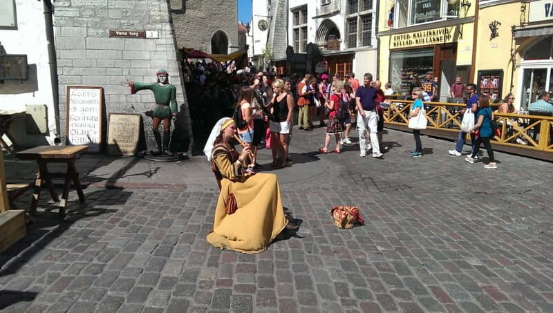 Tallinn: Medieval Walking Tour - Key Points