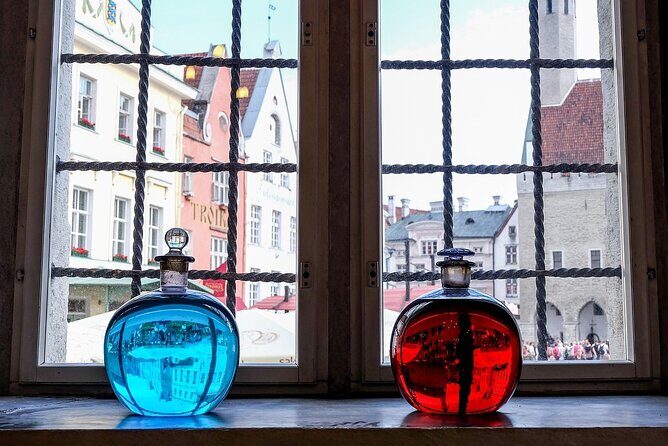 Tallinn Old Town: Food and History Self-Guided Walking Tour - Detailed Breakdown of the Itinerary