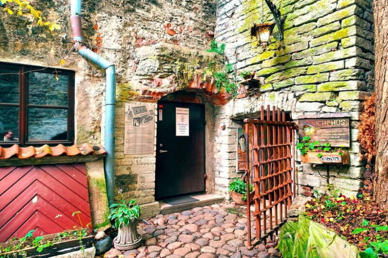 Tallinn Old Town: Stories and Views 2Hour Walking Tour - Why We Love This Tour