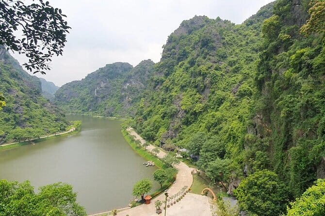 Tam Coc Countryside & Cave Escape - FAQs