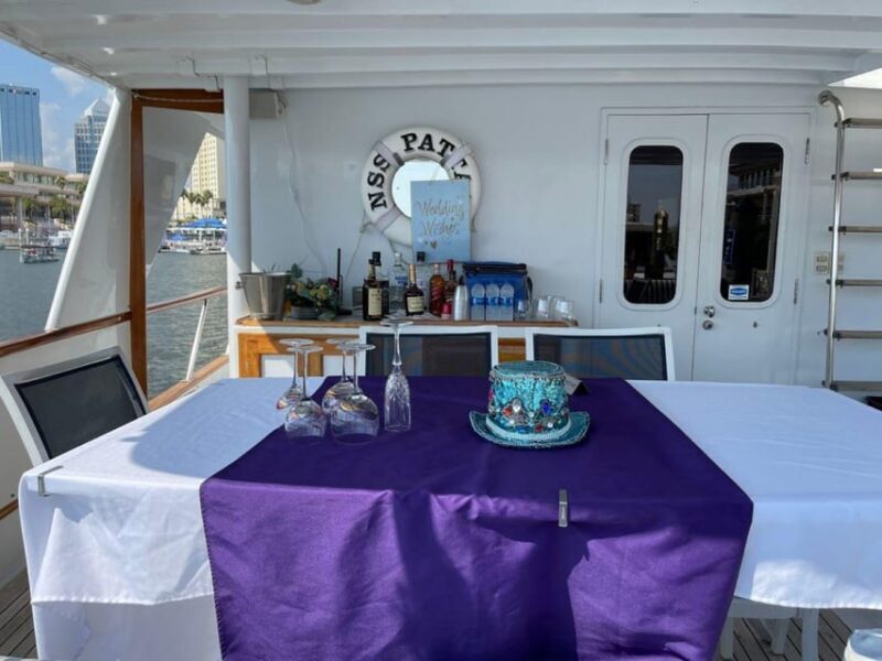 Tampa Bay: Luxury Yacht Charter Experience - An In-Depth Look at the Tampa Bay Luxury Yacht Experience