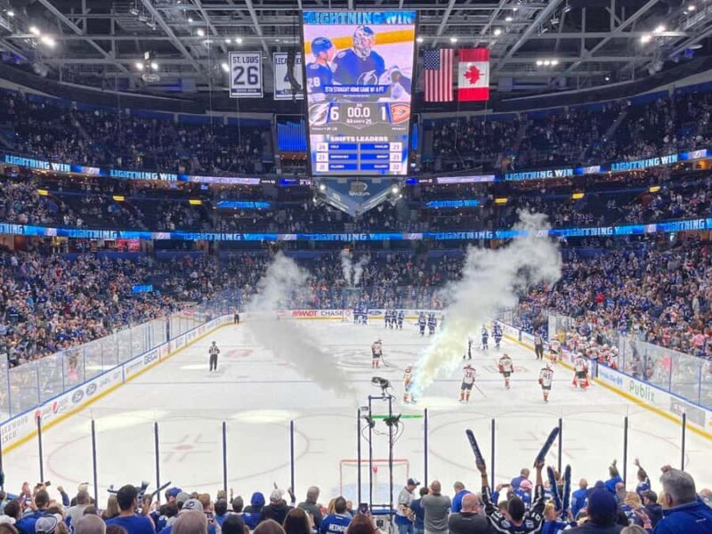 Tampa: Tampa Bay Lightning Ice Hockey Game Ticket - The Sum Up